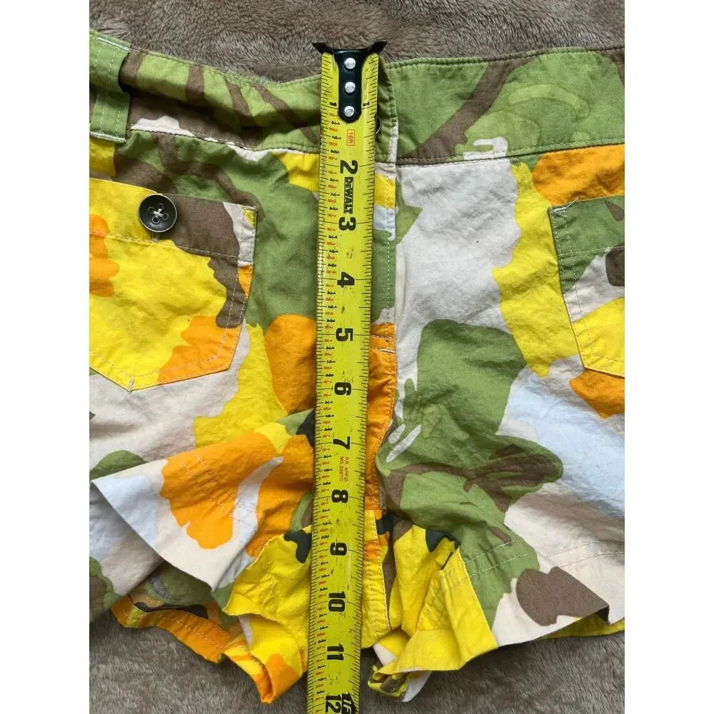 New York & Company Floral Camo Chino Shorts‎ Women’s Size 6 - Picture 5 of 6